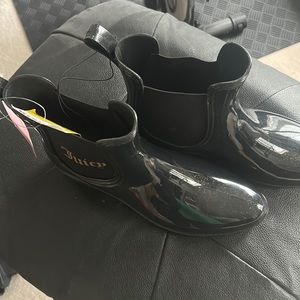 Black women rain boots with tiny gold sparkles